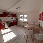 Charmante Maisonnette-dachgeschosswohnung In Zentraler Lage شقة *