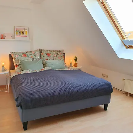 Apartmán Charmante Maisonnette-dachgeschosswohnung In Zentraler Lage