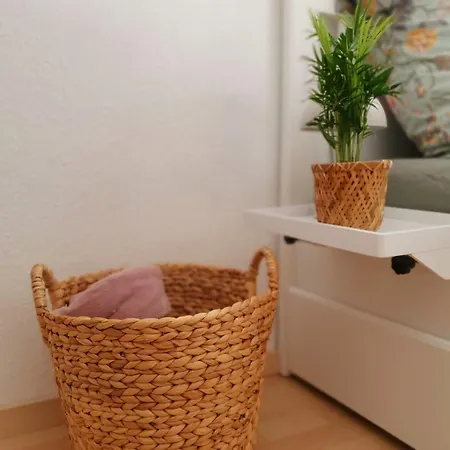 Charmante Maisonnette-dachgeschosswohnung In Zentraler Lage Apartmán Rostock