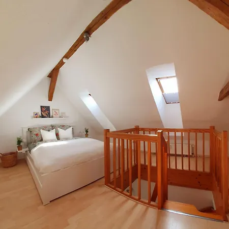 Apartmán Charmante Maisonnette-dachgeschosswohnung In Zentraler Lage Rostock