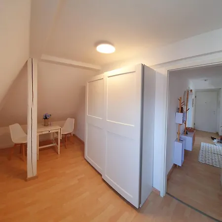 Charmante Maisonnette-dachgeschosswohnung In Zentraler Lage Apartmán Rostock