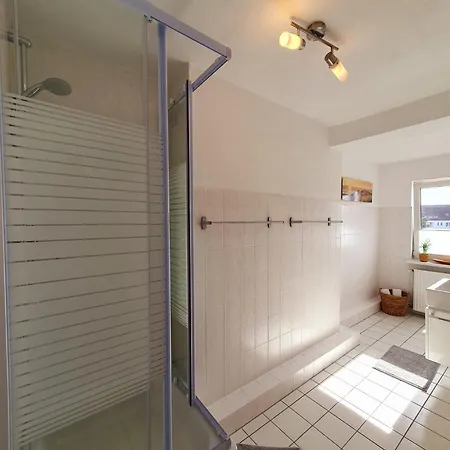 Charmante Maisonnette-dachgeschosswohnung In Zentraler Lage Apartmán