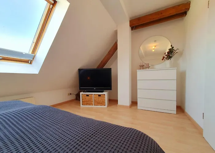 Charmante Maisonnette-dachgeschosswohnung In Zentraler Lage ロストック