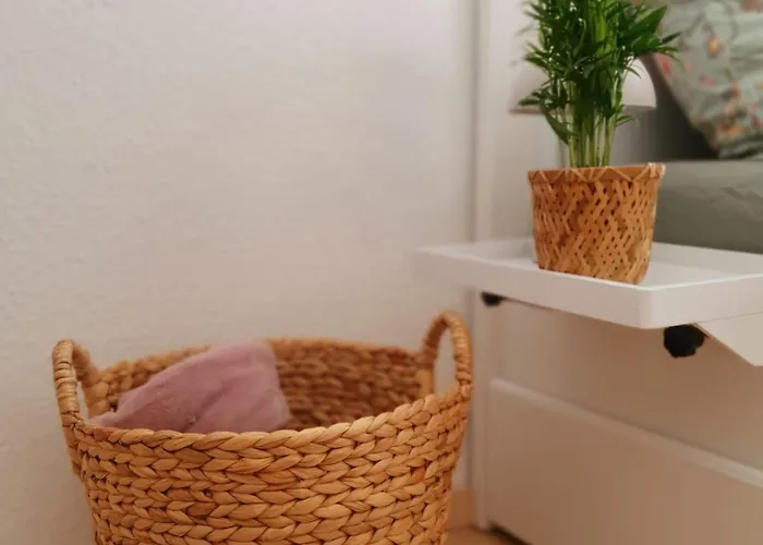Charmante Maisonnette-dachgeschosswohnung In Zentraler Lage アパート ロストック