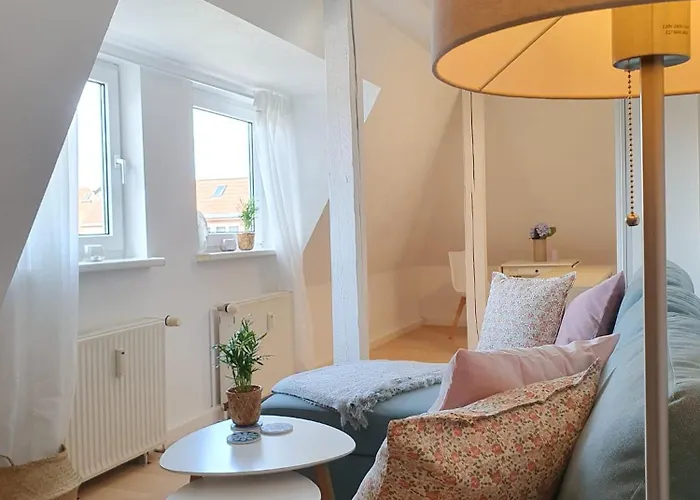 Charmante Maisonnette-dachgeschosswohnung In Zentraler Lage アパート