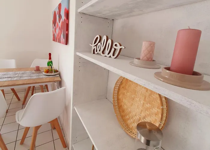 Charmante Maisonnette-dachgeschosswohnung In Zentraler Lage *